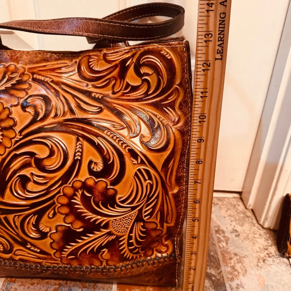 LIKE NEW! PATRICIA NASH TOSCANO BROWN TOOLED TUSCAN TOTE SHOULDER BAG!